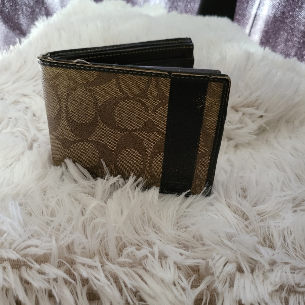 Authentic Coach Wallet Gem